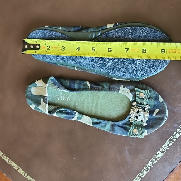 KONVINE camouflage skulls ballet flats size small (6-6.5) - Picture 11 of 11